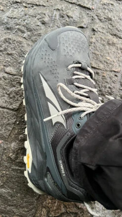 Altra Olympus 5 Hike Low GTX - Walking Boots 21 Altra Olympus 5 Hike Low GTX - Walking Boots -ALPINE TREK SHOES altra olympus 5 hike low gtx wanderschuhe 4f516d0f79451073865edf946f68f372 1